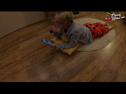 ❤️ Blondă nebună care suge o sculă uriașă și sare pe ea - Sex anal ❤️❌  at ro.tubsexercom.ru ☑